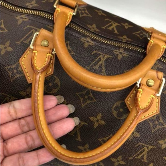 💯% Authentic LV Speedy 40 - Picture 3 of 8